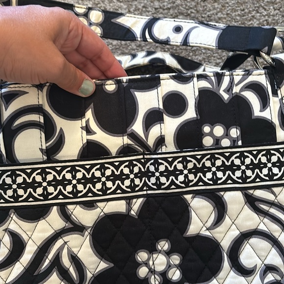 Vera Bradley Black and White Purse - Picture 3 of 5
